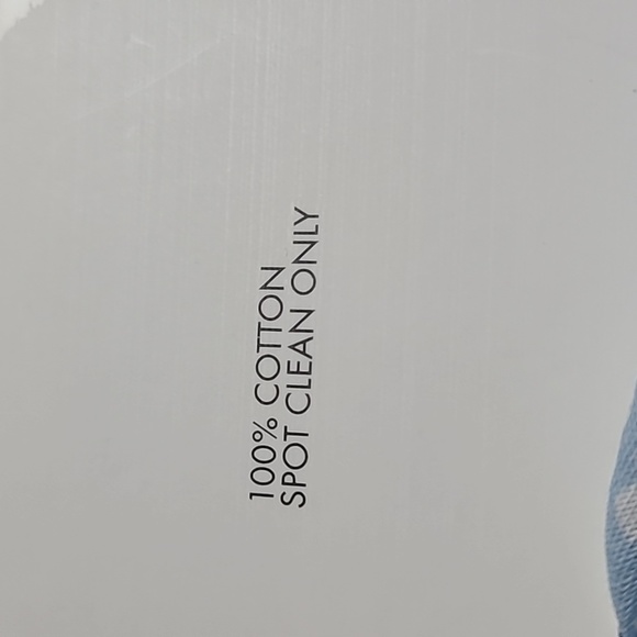 New pet bandana. Med to large dogs. Mary square brand - Picture 4 of 4